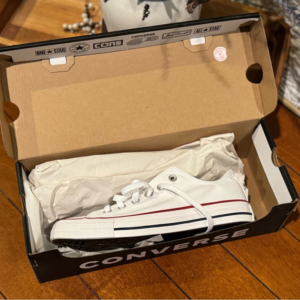 White Converse All Stars - Size 8